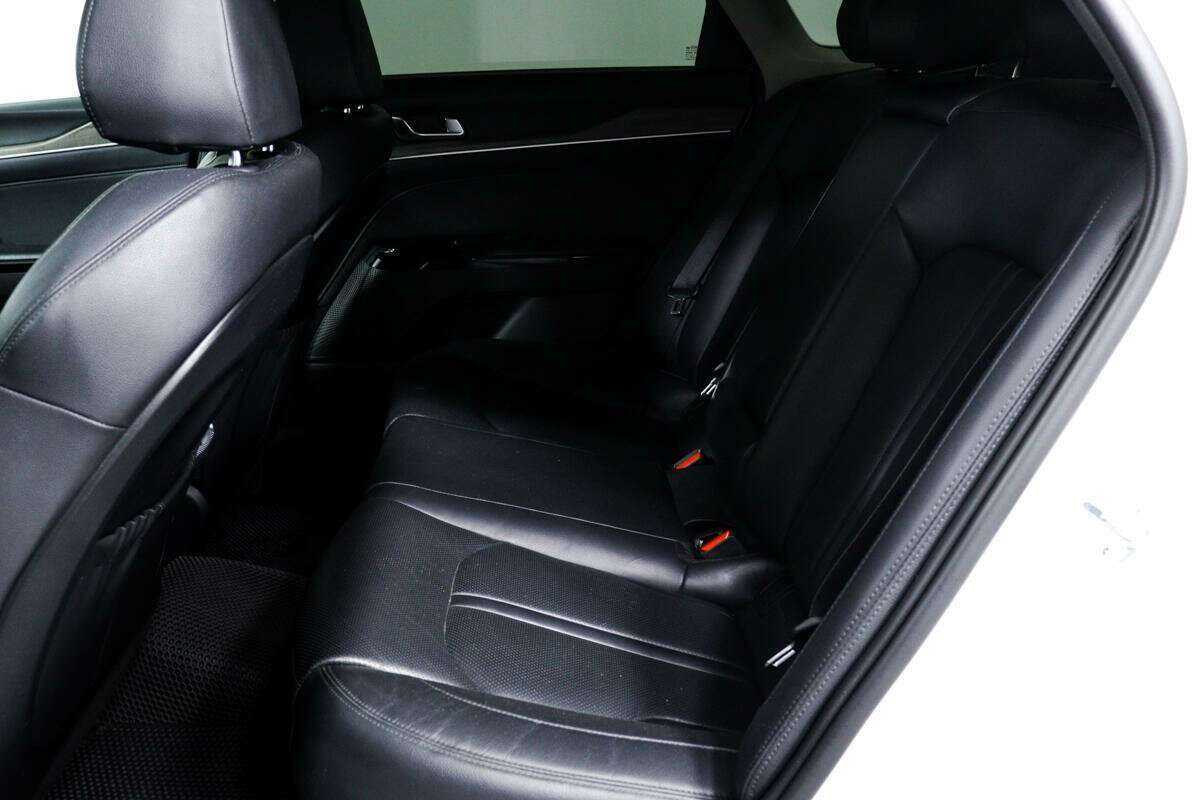 Kia K5 2021 года с пробегом. Фото: #11