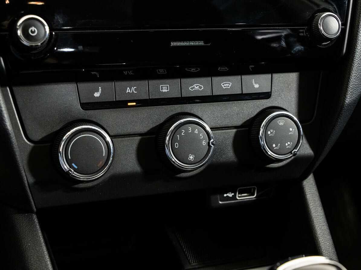 Skoda Octavia 2018 года с пробегом. Фото: #13