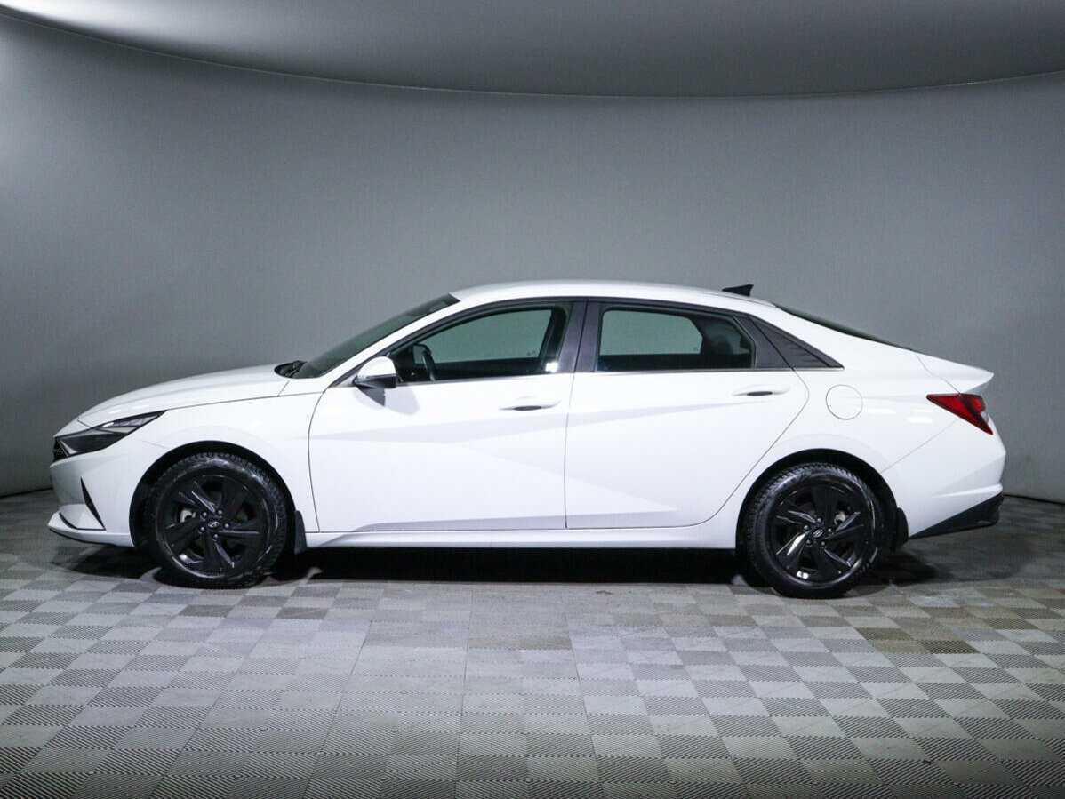 Hyundai Elantra 2021 года с пробегом. Фото: #7