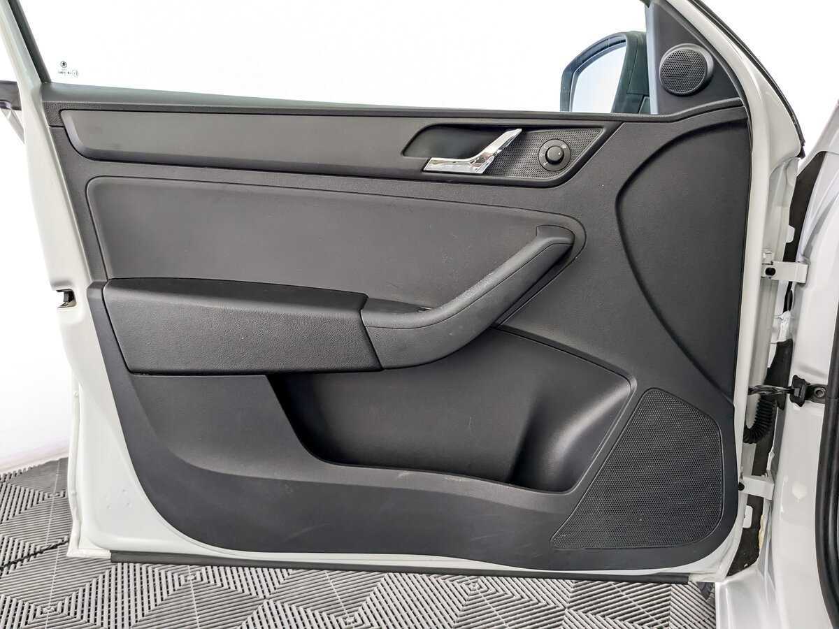 Skoda Rapid 2017 года с пробегом. Фото: #18