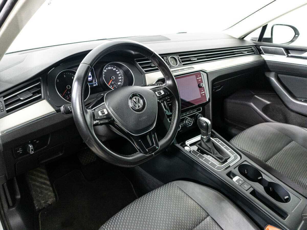 Volkswagen Passat 2017 года с пробегом. Фото: #10
