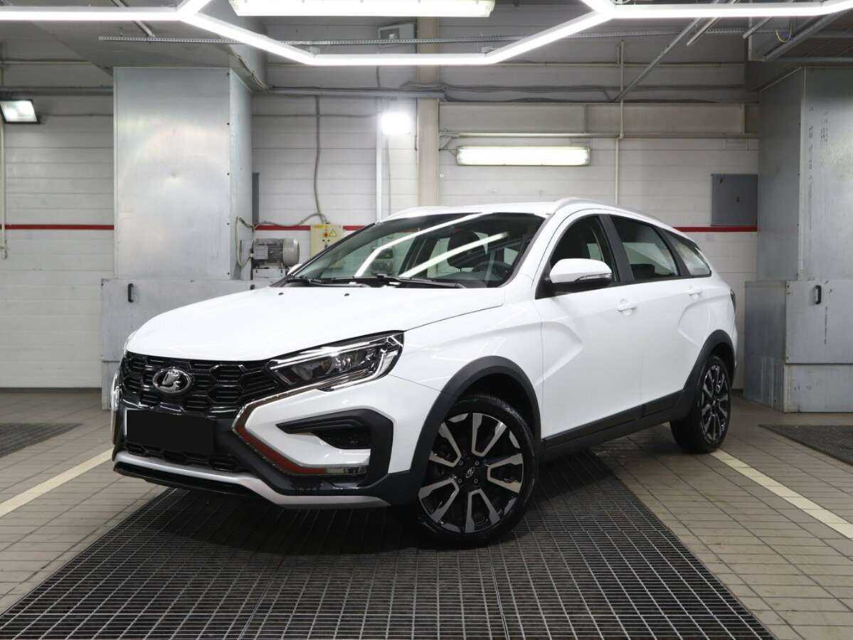 Lada (ВАЗ) Vesta 2023 года с пробегом. Посмотреть фото