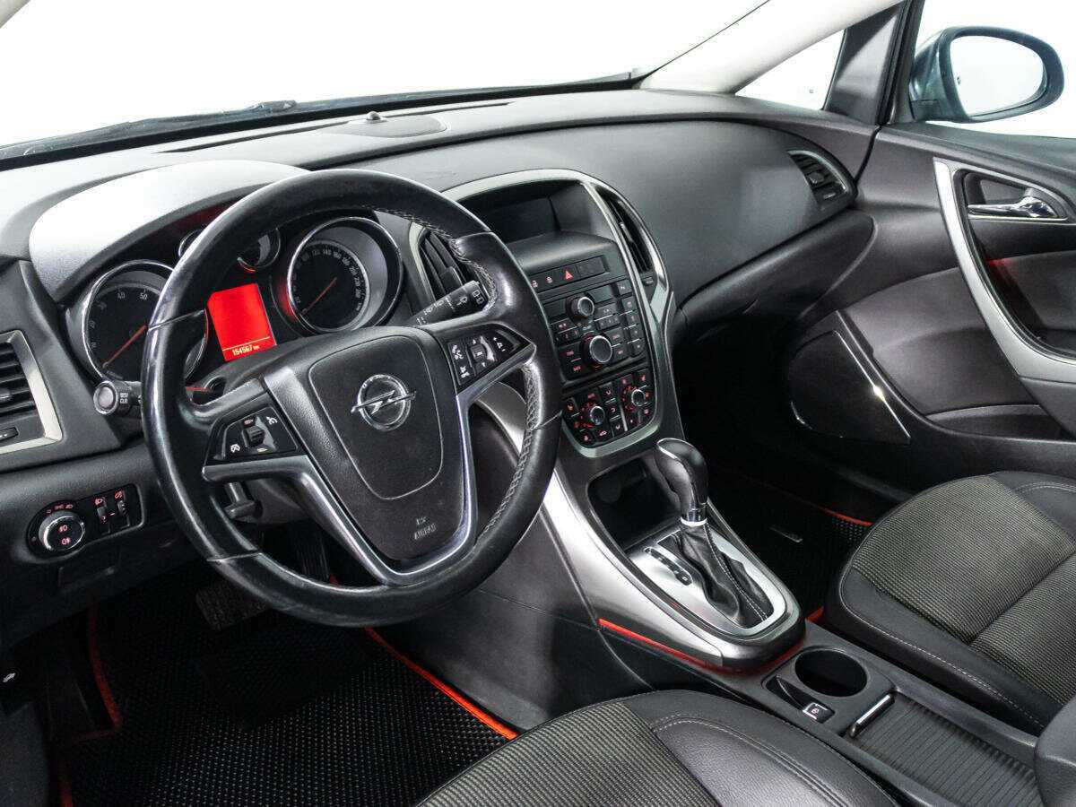 Opel Astra 2012 года с пробегом. Фото: #10