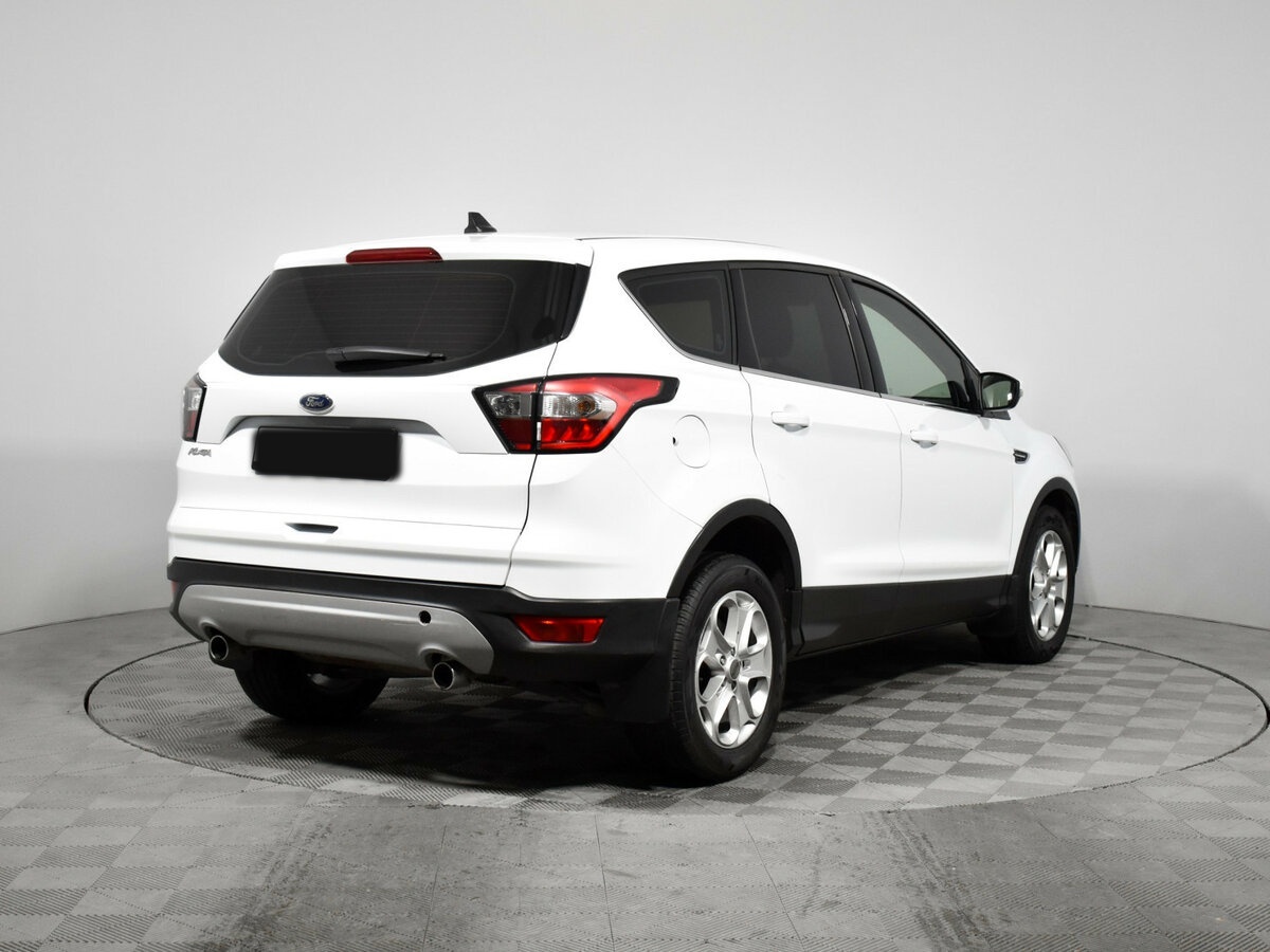 Ford Kuga 2017 года с пробегом. Фото: #2