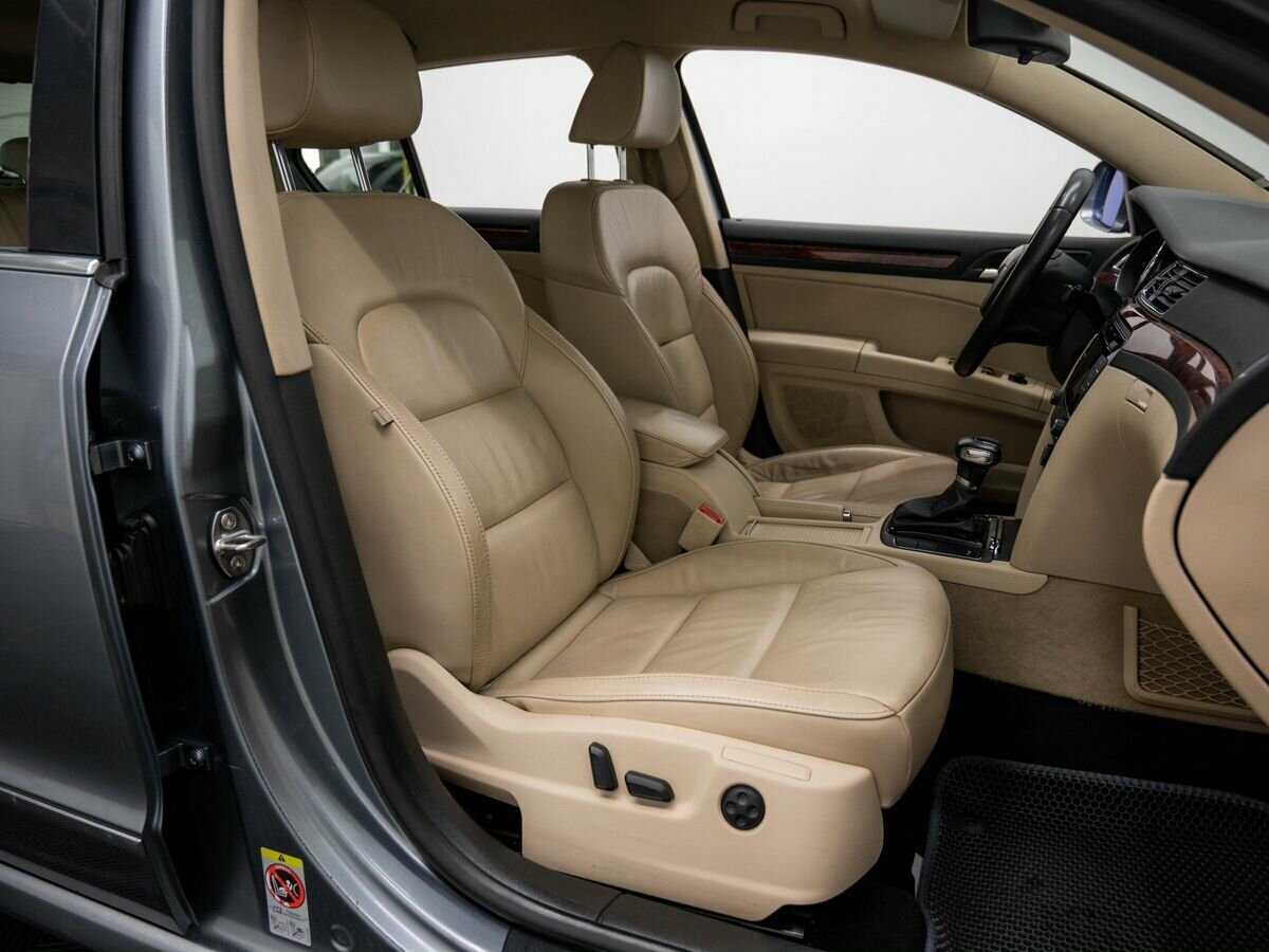 Skoda Superb 2012 года с пробегом. Фото: #7