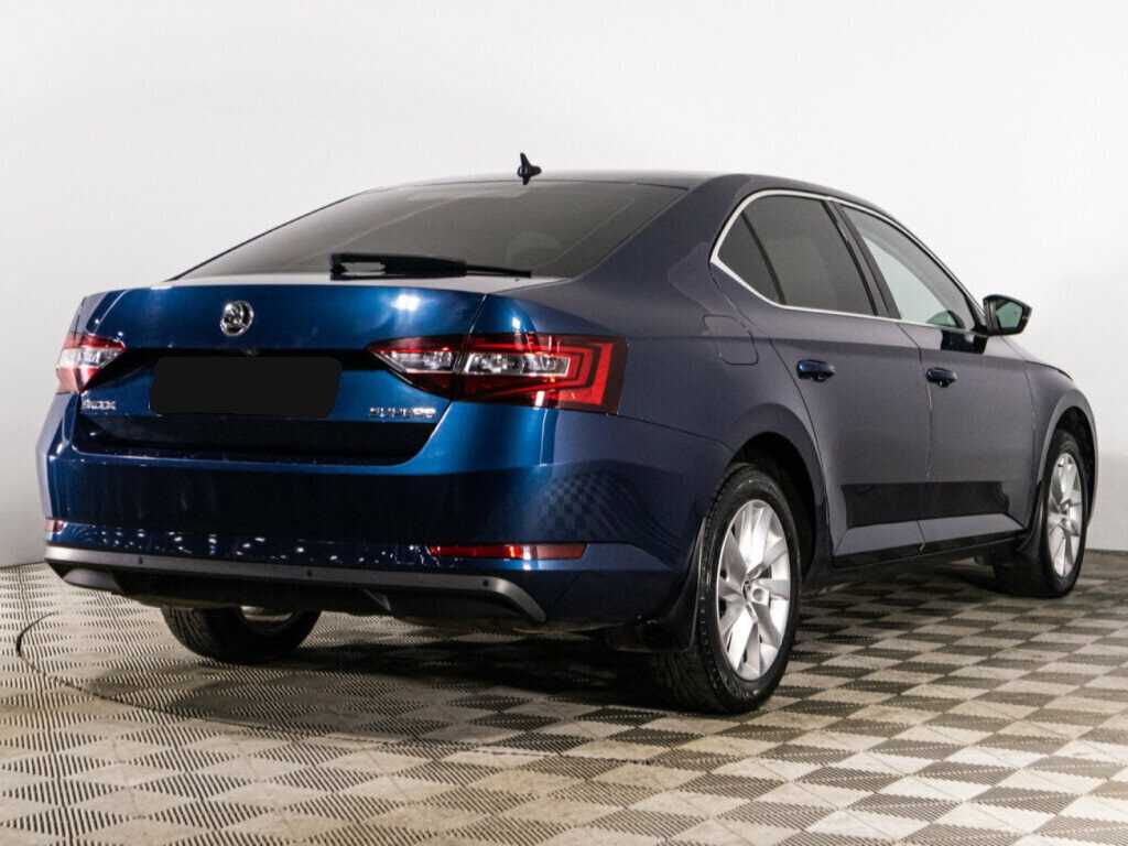 Skoda Superb 2018 года с пробегом. Фото: #4