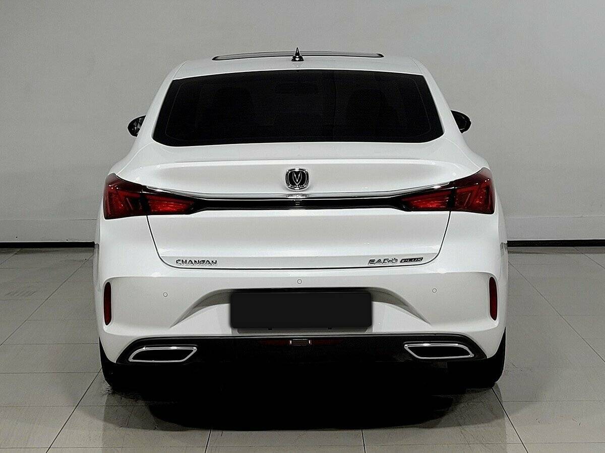 Changan Eado Plus 2024 года с пробегом. Фото: #2