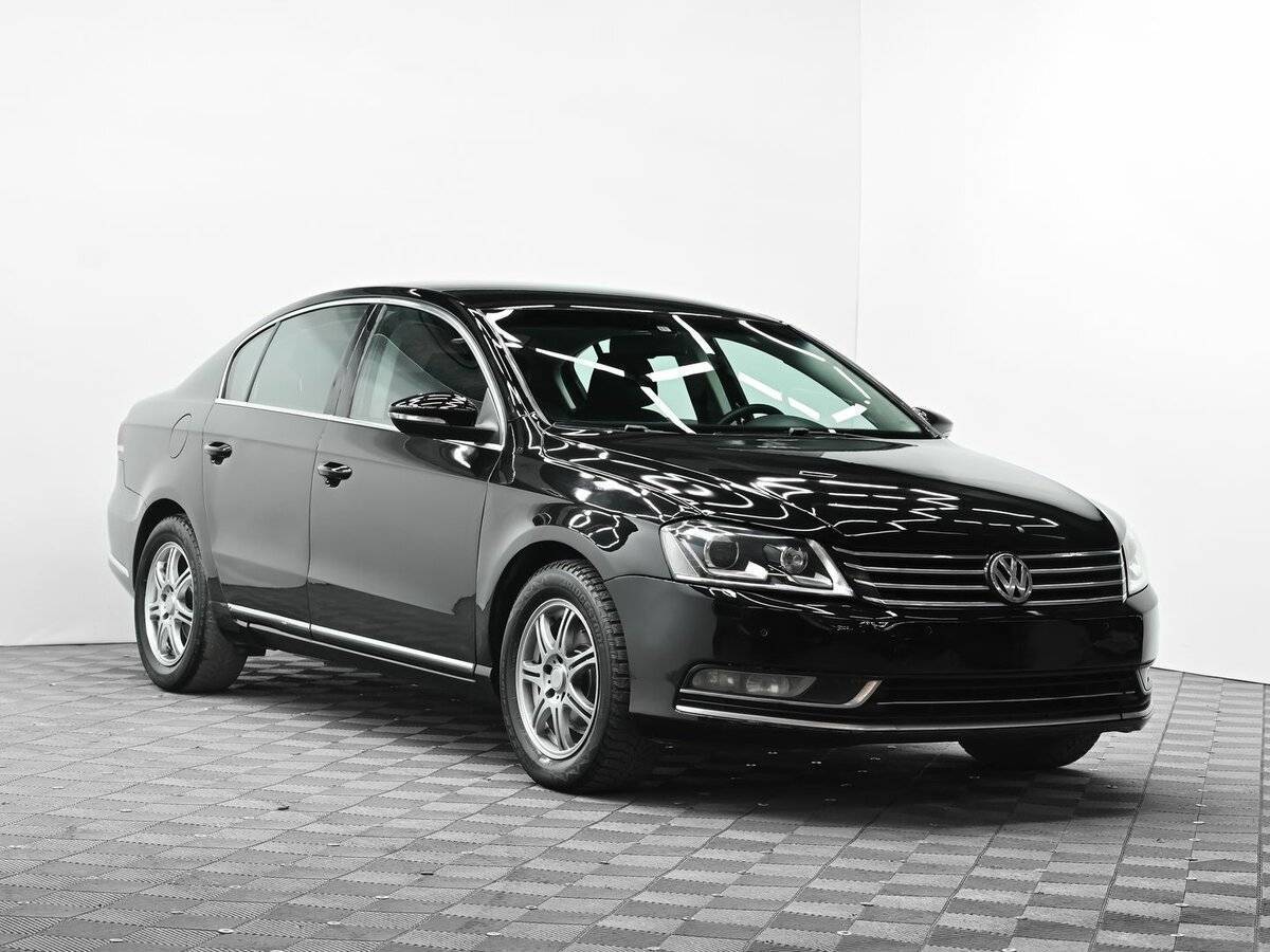 Volkswagen Passat 2012 года с пробегом. Фото: #1