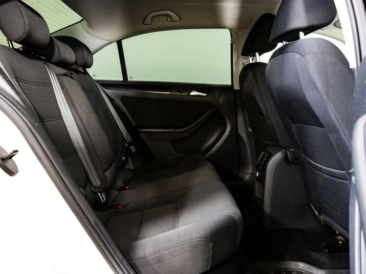 Volkswagen Jetta 2012 года с пробегом. Фото: #12