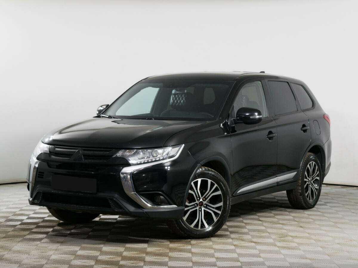 Mitsubishi Outlander 2018 года с пробегом. Посмотреть фото