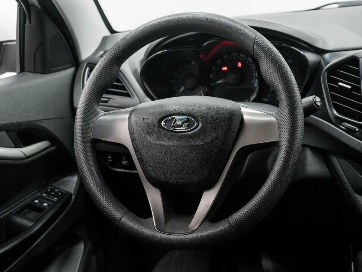 Lada (ВАЗ) Vesta 2017 года с пробегом. Фото: #11