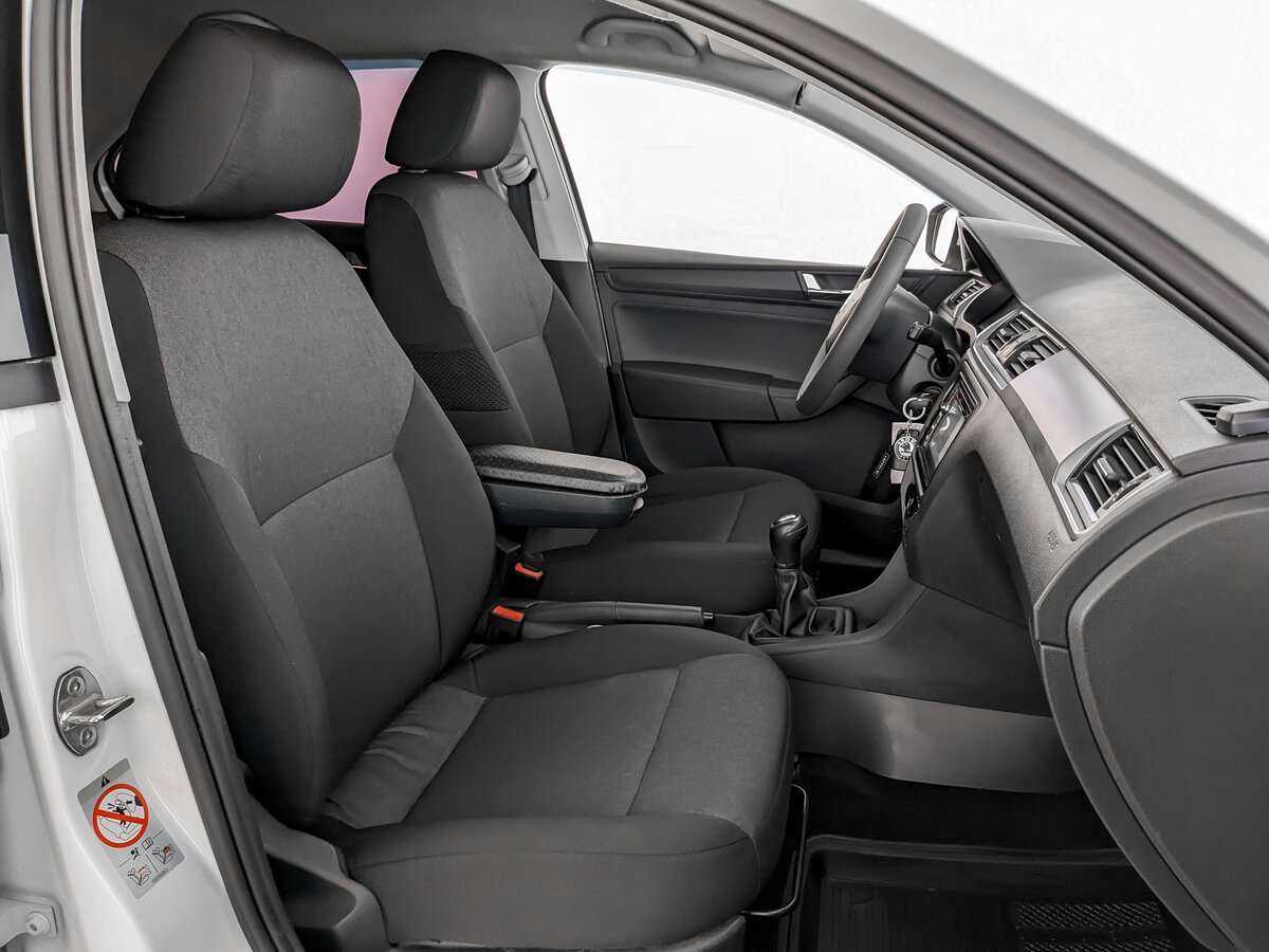 Skoda Rapid 2017 года с пробегом. Фото: #18