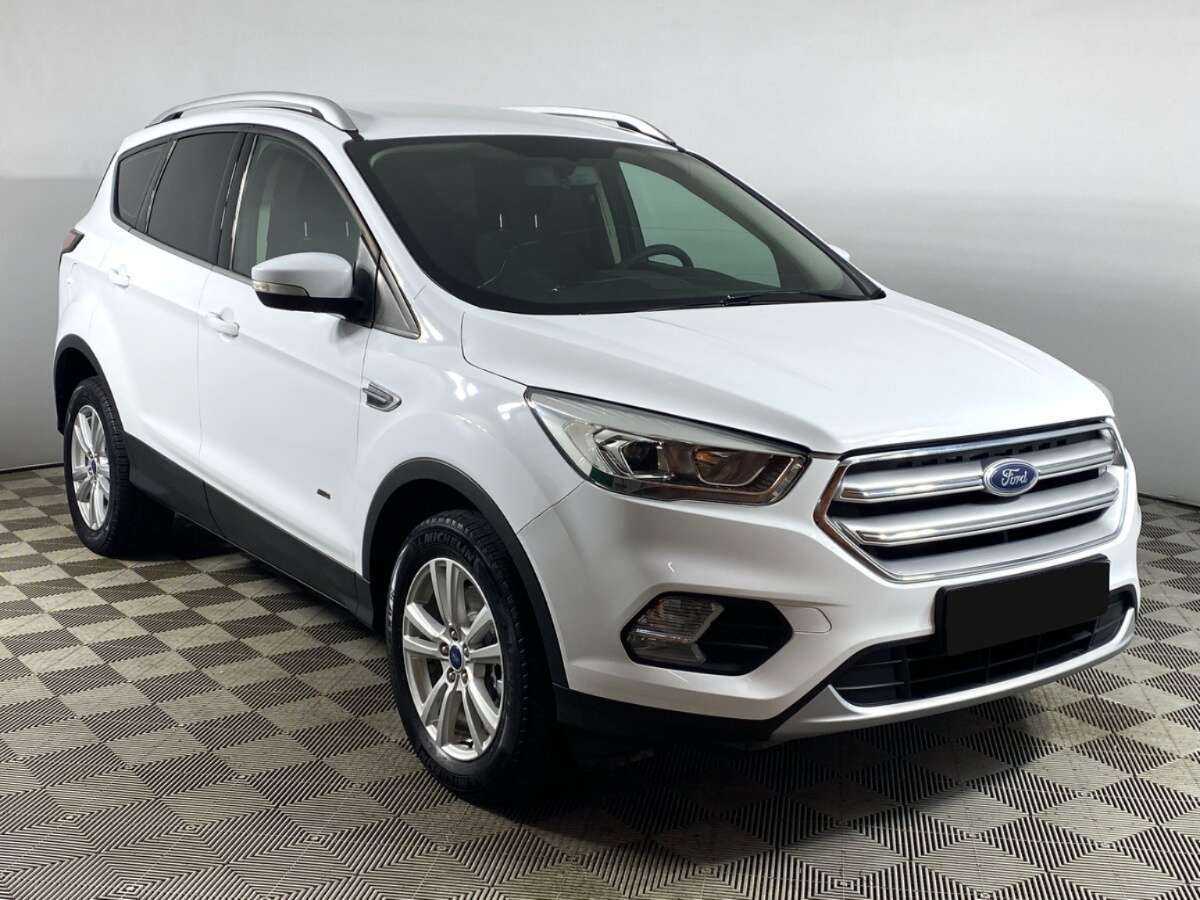 Ford Kuga 2017 года с пробегом. Фото: #2