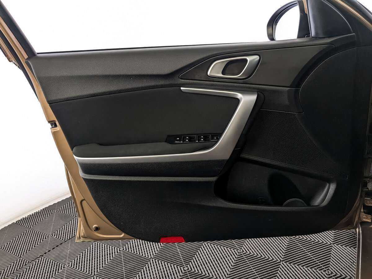 Kia Ceed 2021 года с пробегом. Фото: #14