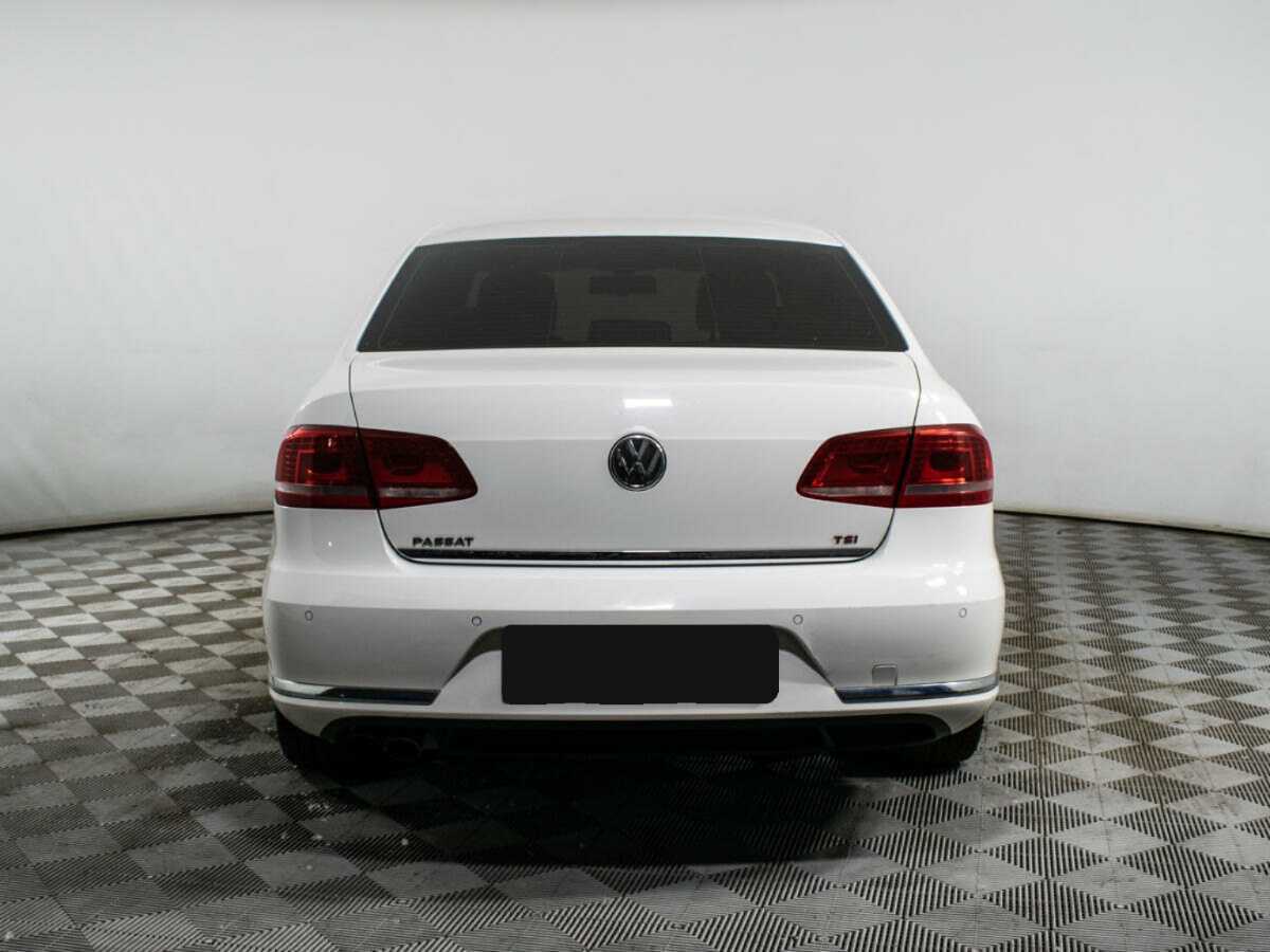 Volkswagen Passat 2014 года с пробегом. Фото: #4