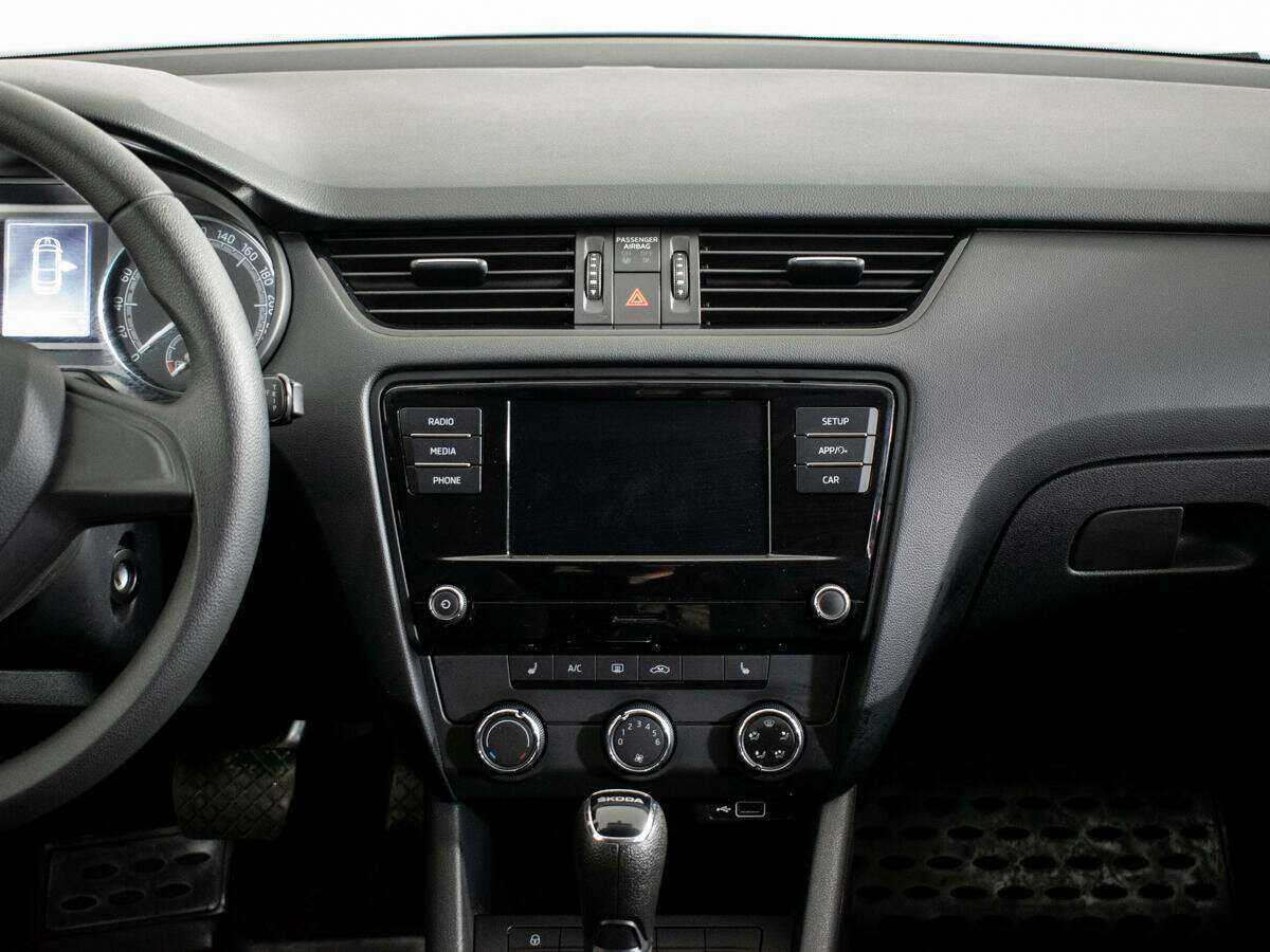 Skoda Octavia 2020 года с пробегом. Фото: #6