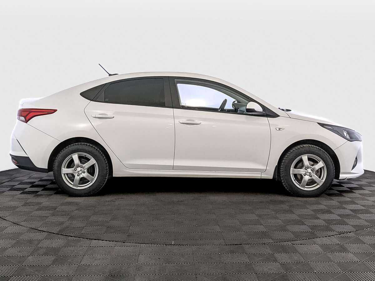 Hyundai Solaris 2021 года с пробегом. Фото: #3
