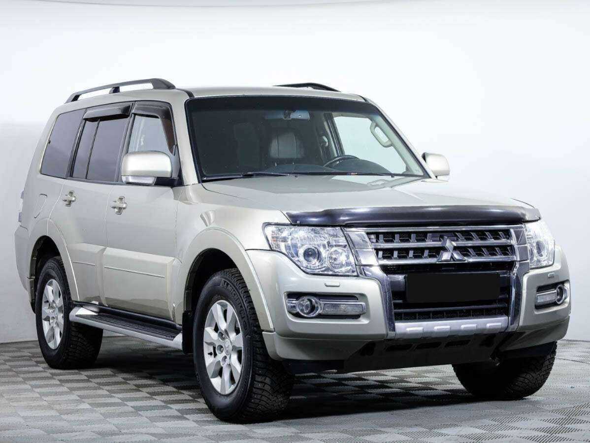 Mitsubishi Pajero 2014 года с пробегом. Фото: #1