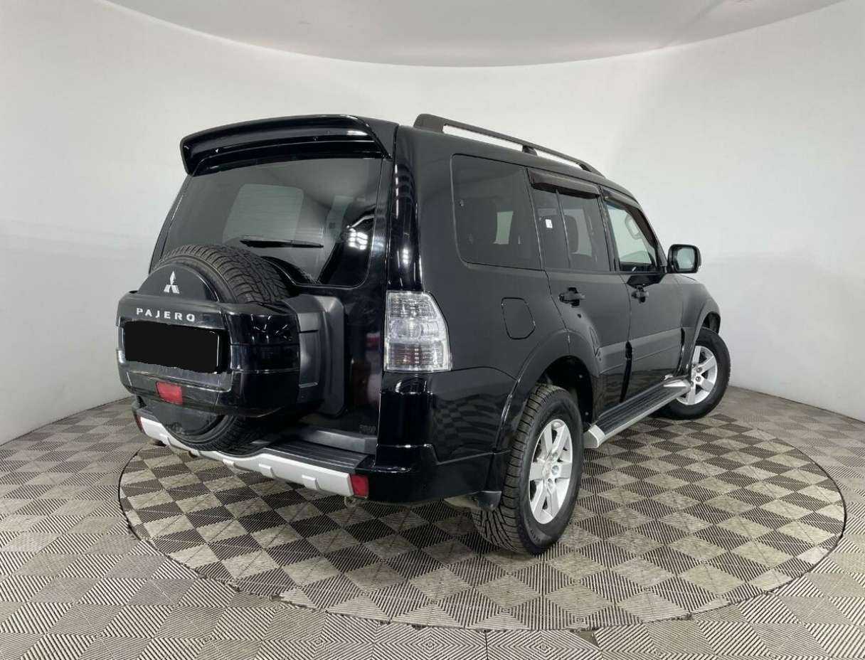 Mitsubishi Pajero 2012 года с пробегом. Фото: #5