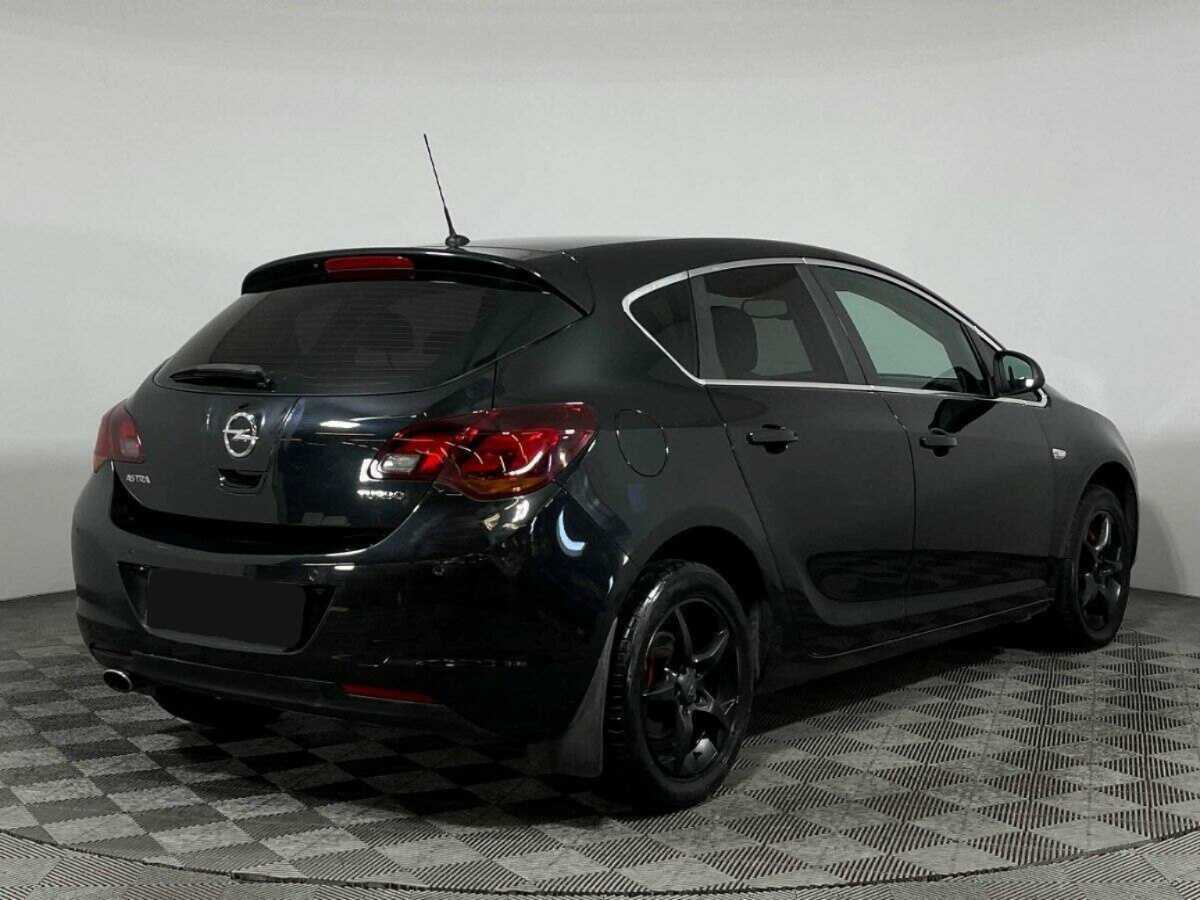 Opel Astra 2012 года с пробегом. Фото: #4