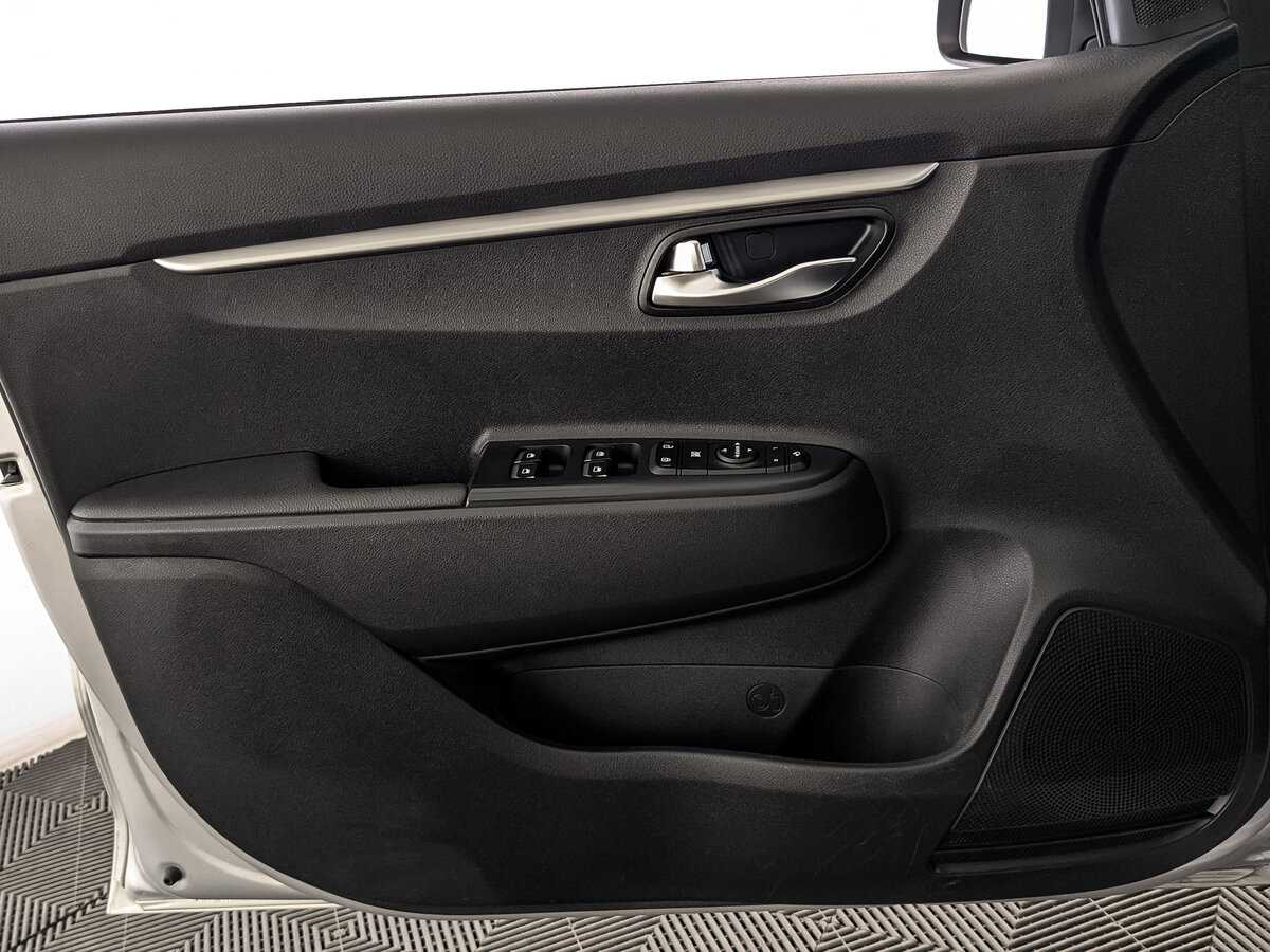 Kia Rio 2020 года с пробегом. Фото: #18