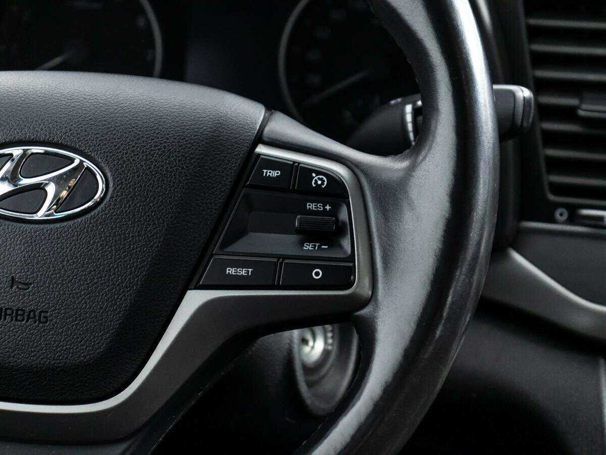 Hyundai Elantra 2017 года с пробегом. Фото: #19