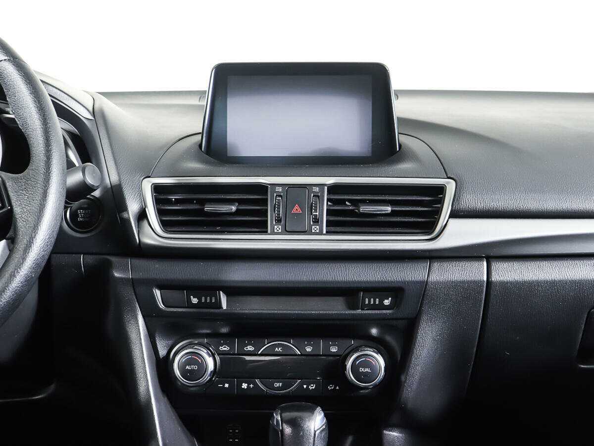 Mazda 3 2017 года с пробегом. Фото: #11