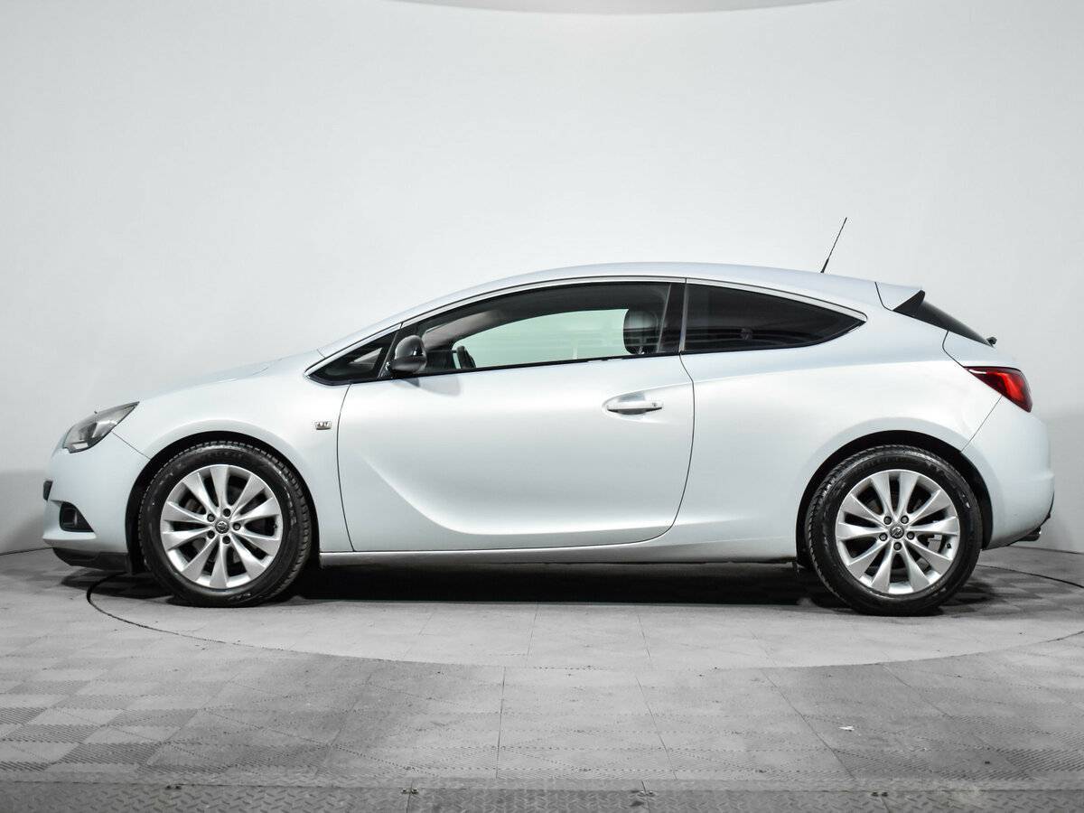 Opel Astra 2012 года с пробегом. Фото: #7