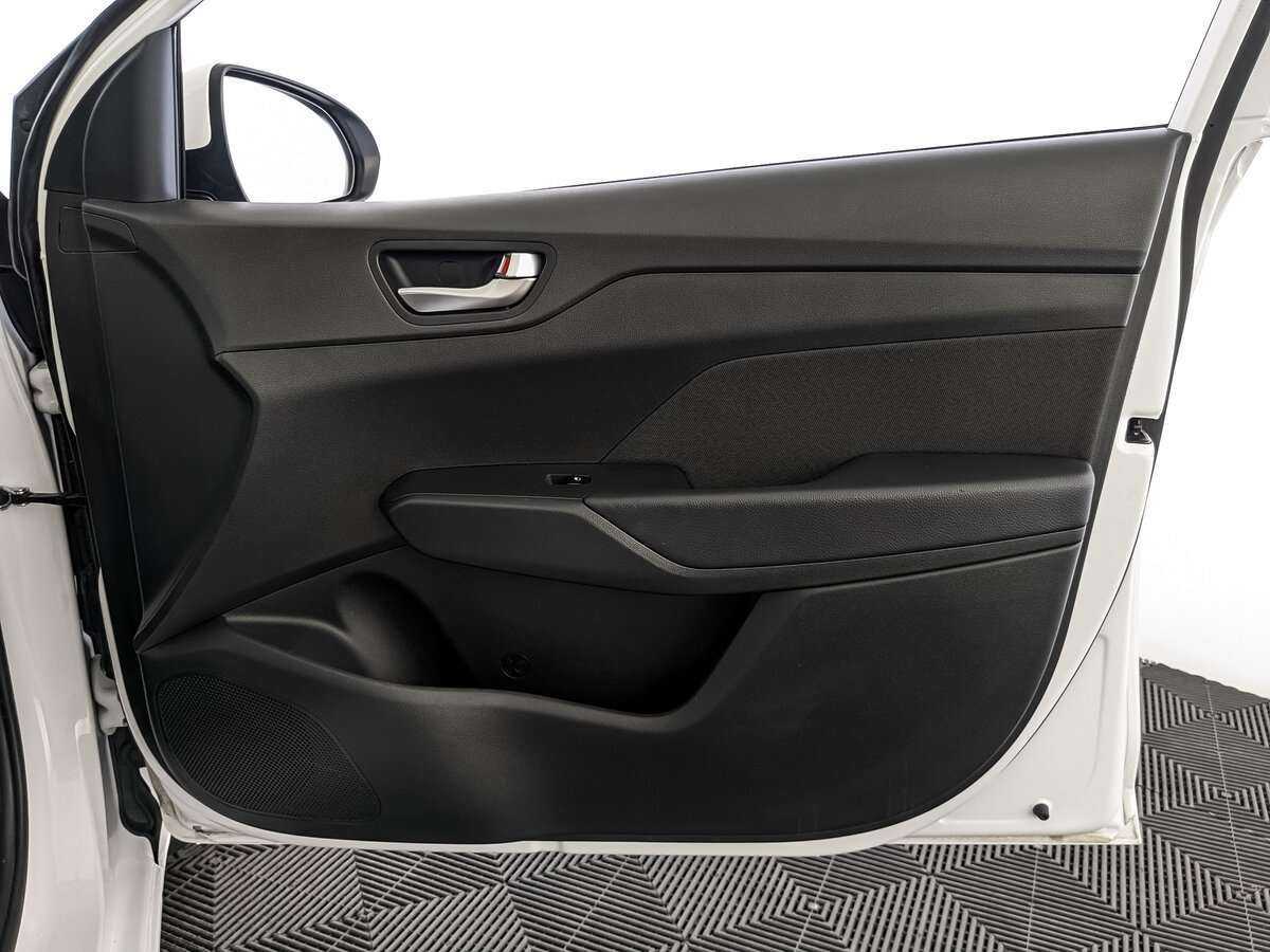 Hyundai Solaris 2022 года с пробегом. Фото: #20