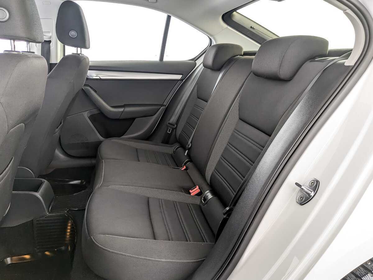 Skoda Octavia 2017 года с пробегом. Фото: #9