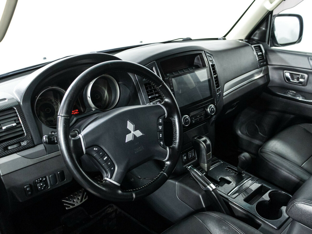 Mitsubishi Pajero 2015 года с пробегом. Фото: #8
