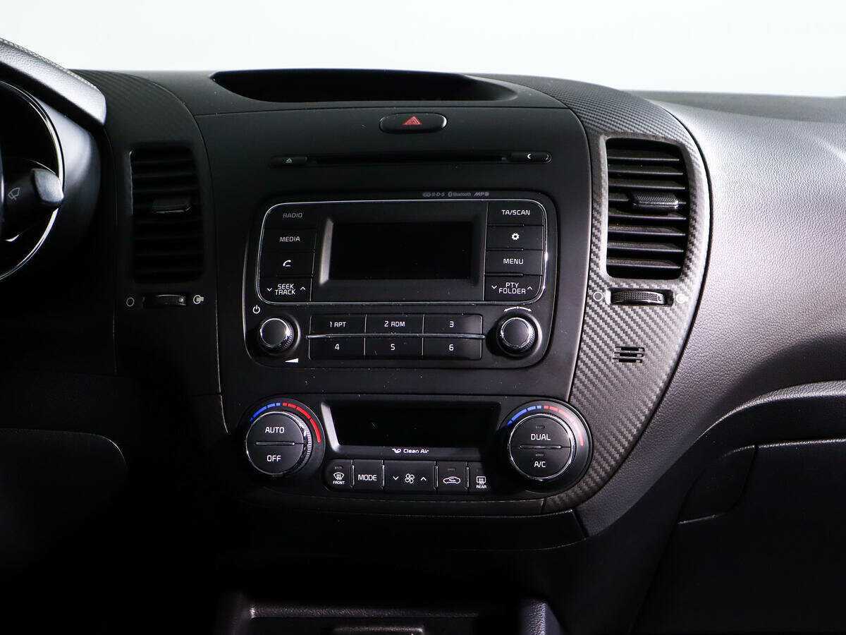 Kia Cerato 2015 года с пробегом. Фото: #12