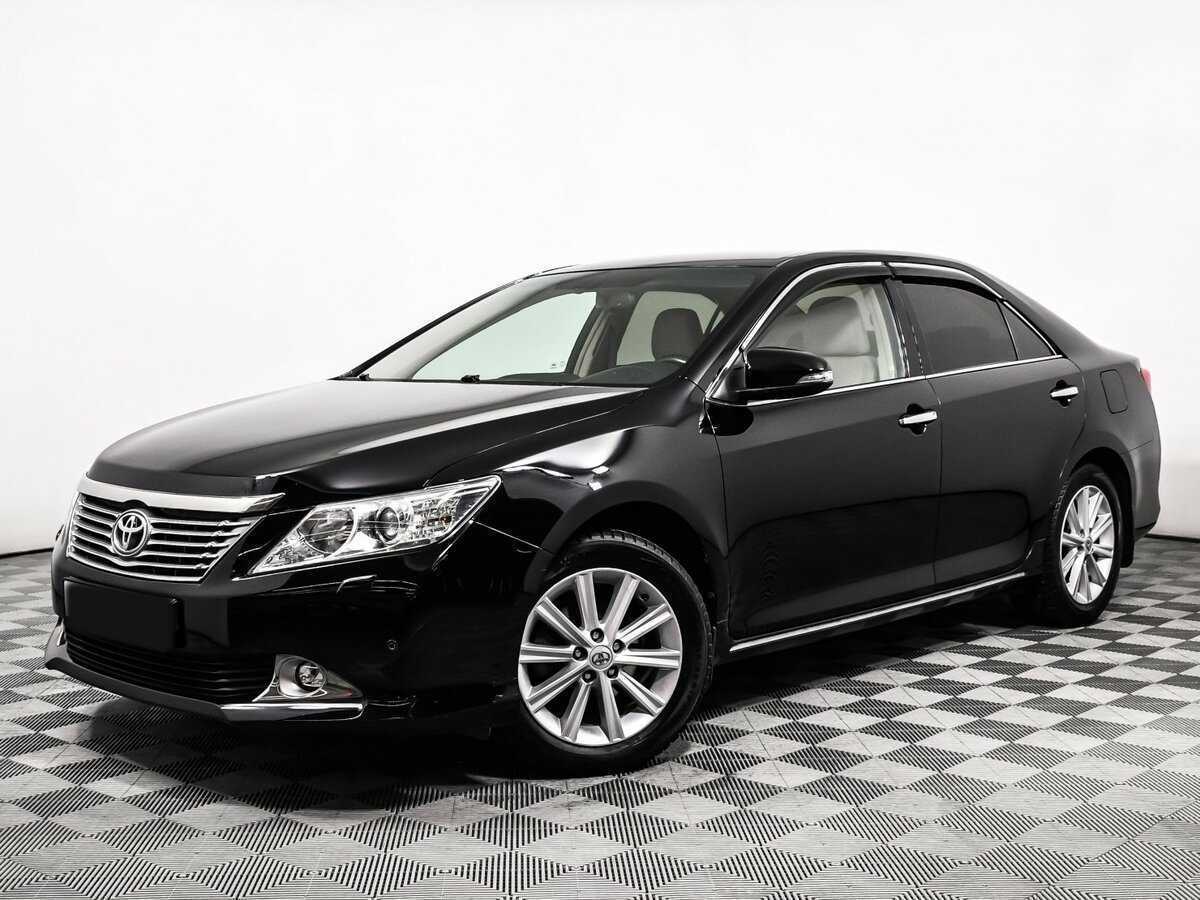 Toyota Camry 2013 года с пробегом. Посмотреть фото