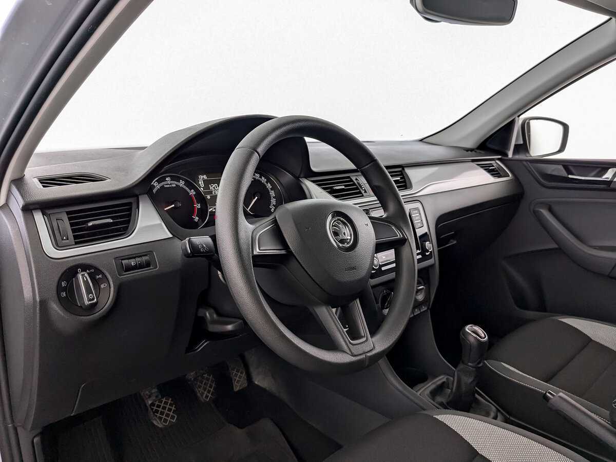 Skoda Rapid 2018 года с пробегом. Фото: #13