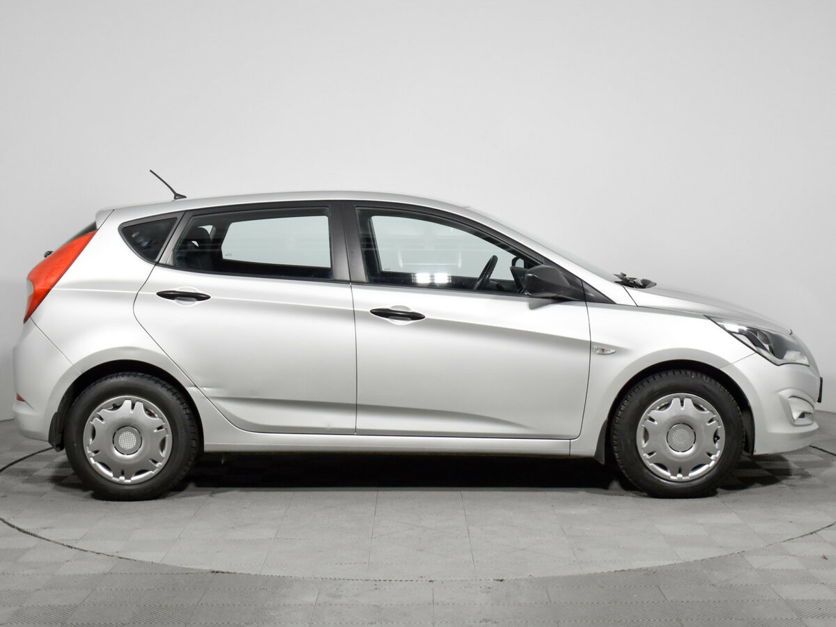 Hyundai Solaris 2015 года с пробегом. Фото: #3
