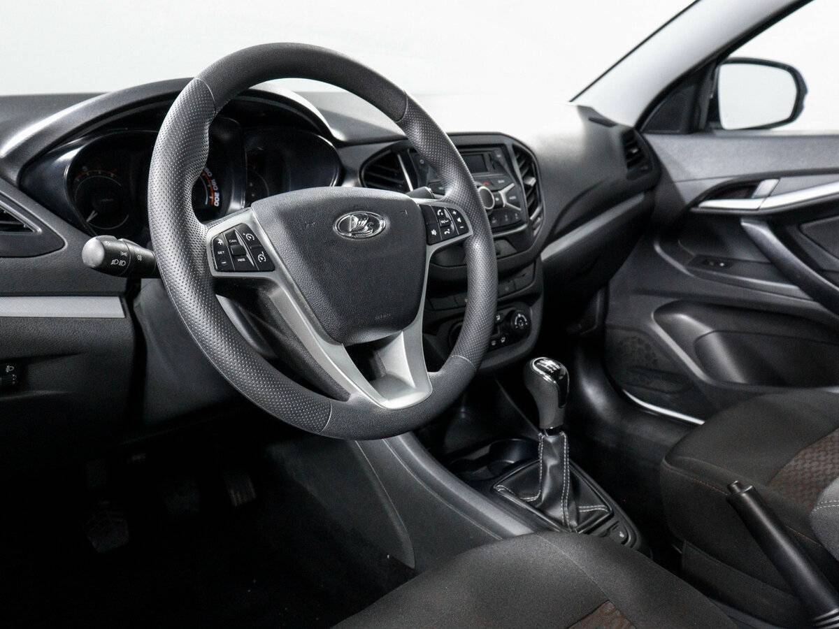 Lada (ВАЗ) Vesta 2018 года с пробегом. Фото: #10