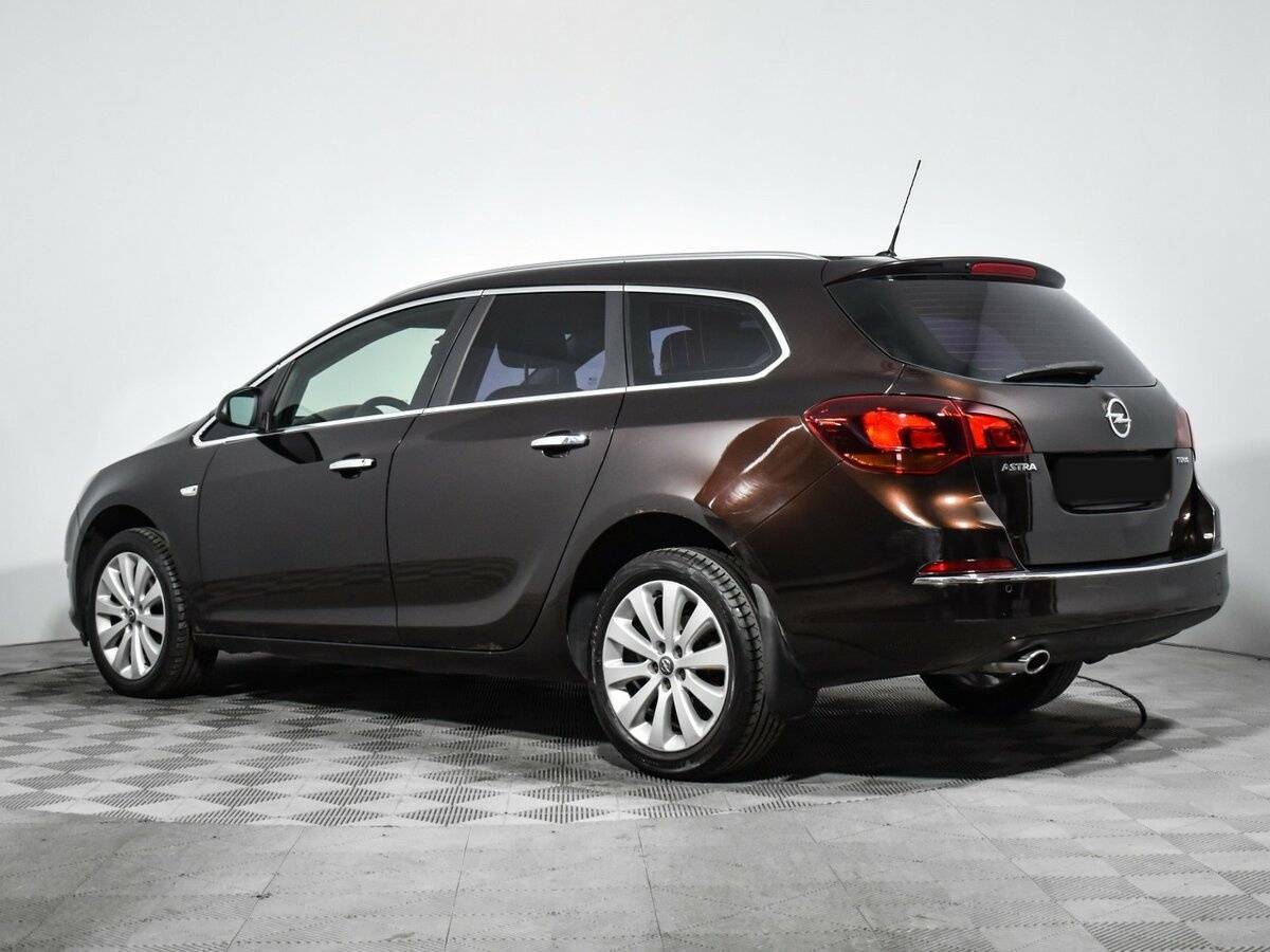 Opel Astra 2013 года с пробегом. Фото: #6