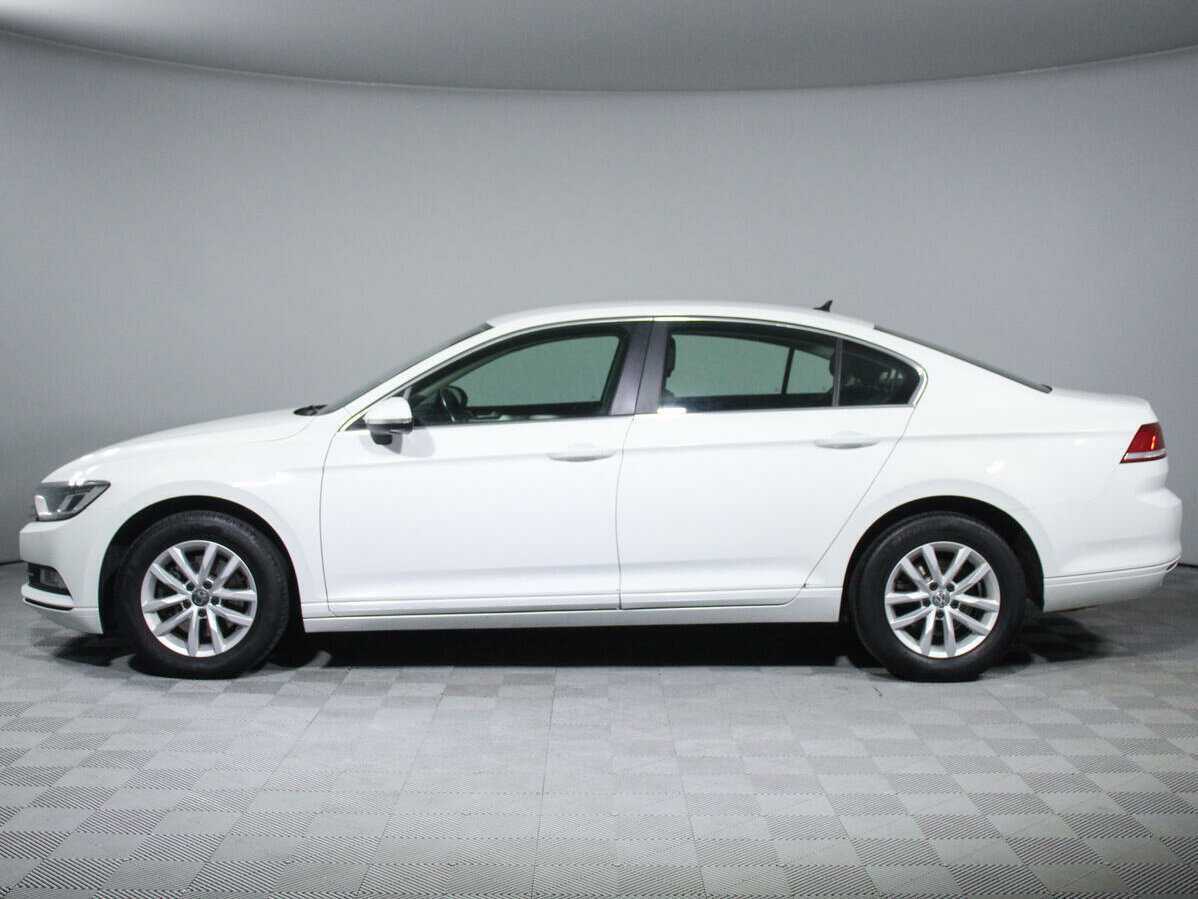 Volkswagen Passat 2018 года с пробегом. Фото: #7