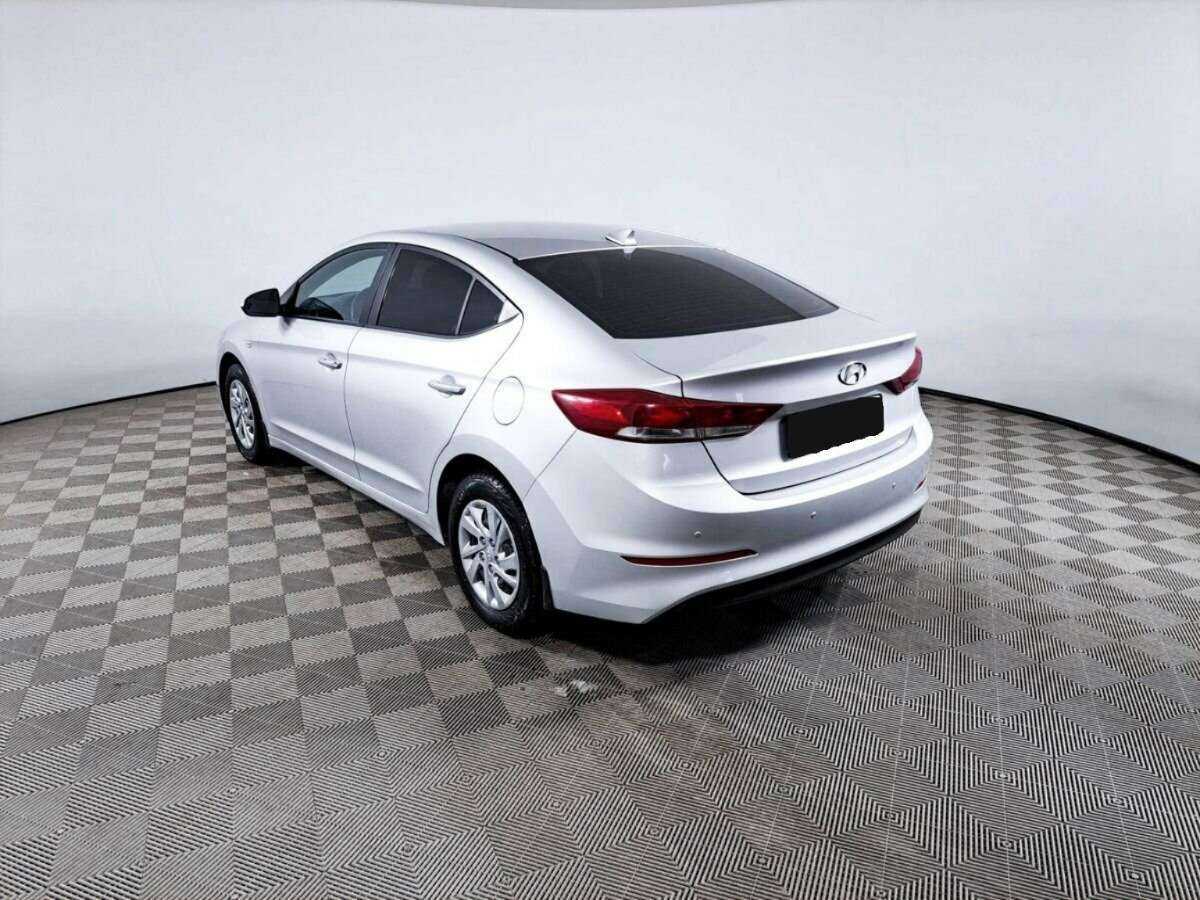 Hyundai Elantra 2017 года с пробегом. Фото: #6