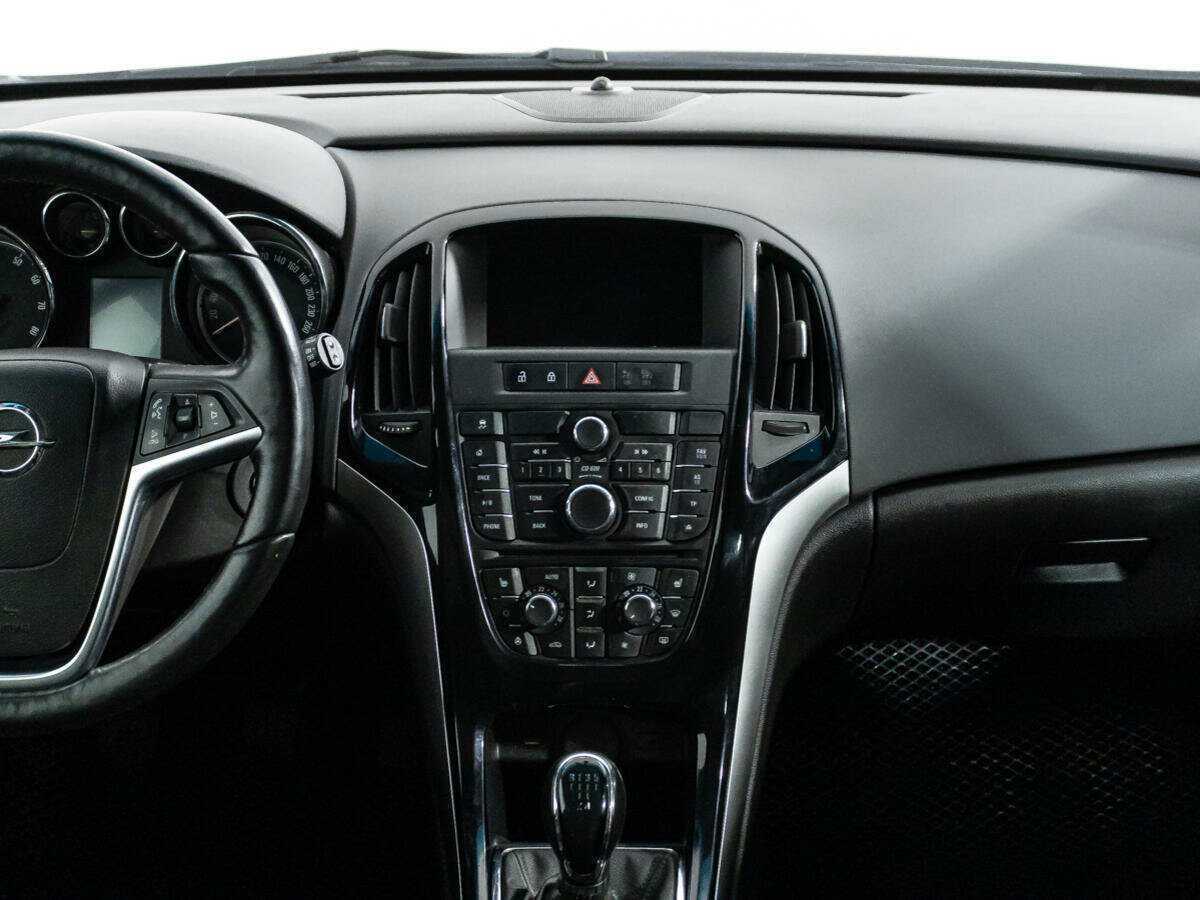 Opel Astra 2015 года с пробегом. Фото: #13