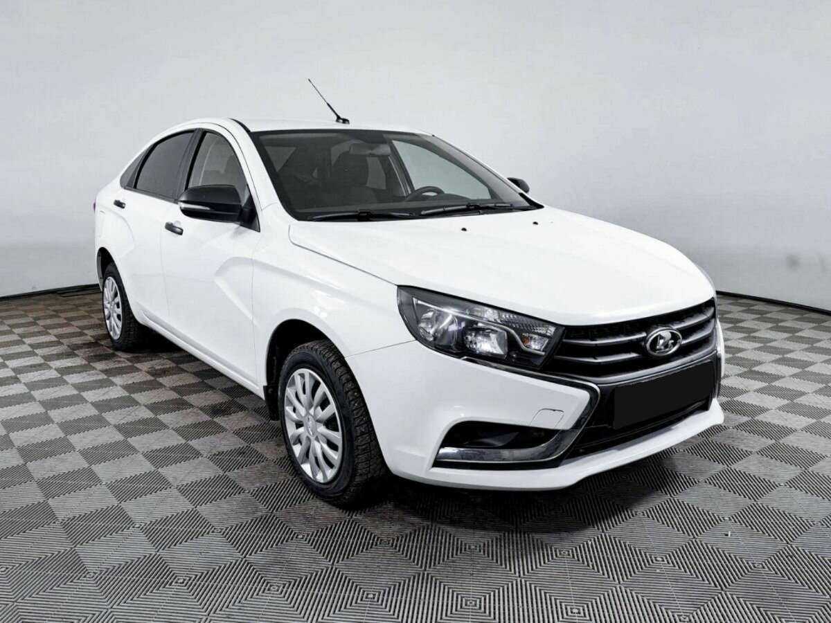 Lada (ВАЗ) Vesta 2021 года с пробегом. Фото: #2