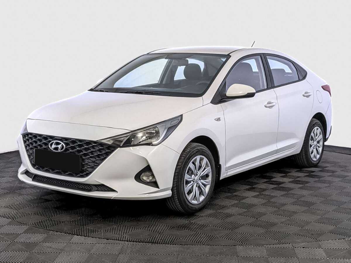 Hyundai Solaris 2022 года с пробегом. Посмотреть фото