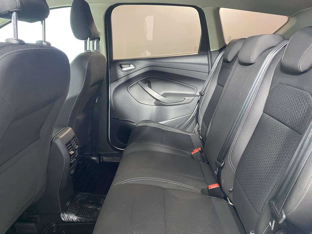 Ford Kuga 2017 года с пробегом. Фото: #7