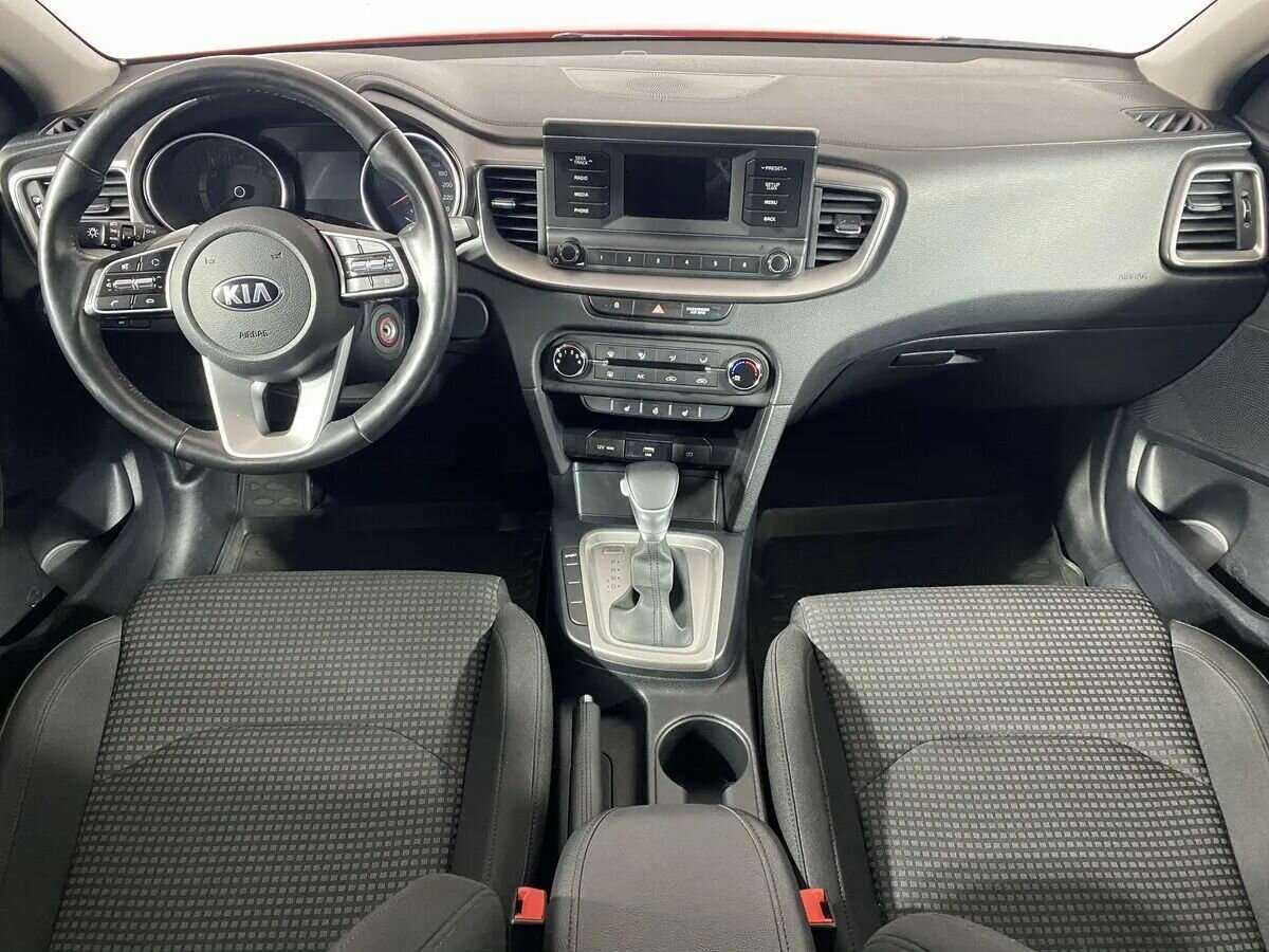Kia Ceed 2020 года с пробегом. Фото: #10