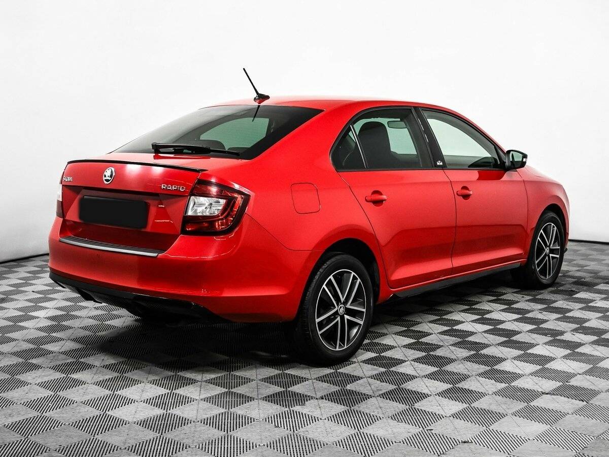Skoda Rapid 2018 года с пробегом. Фото: #4