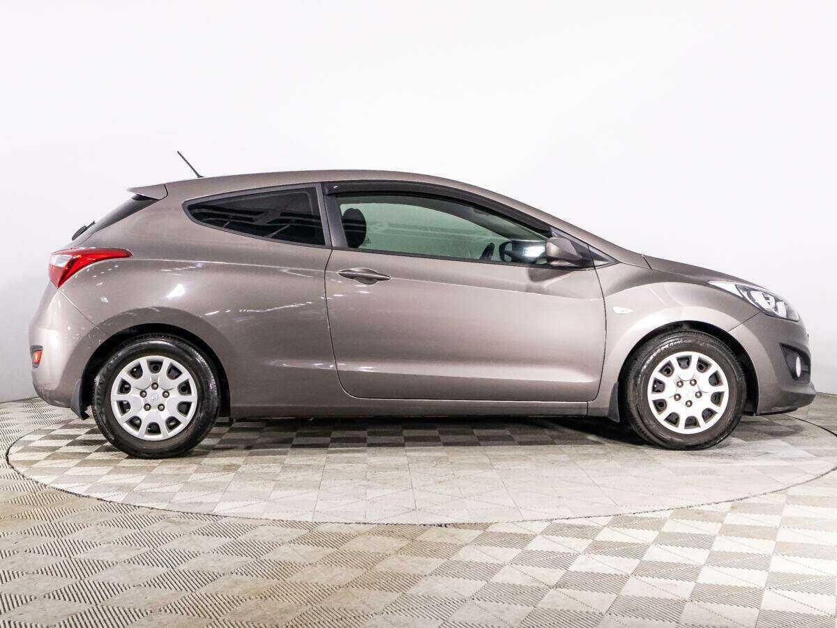 Hyundai i30 2013 года с пробегом. Фото: #3