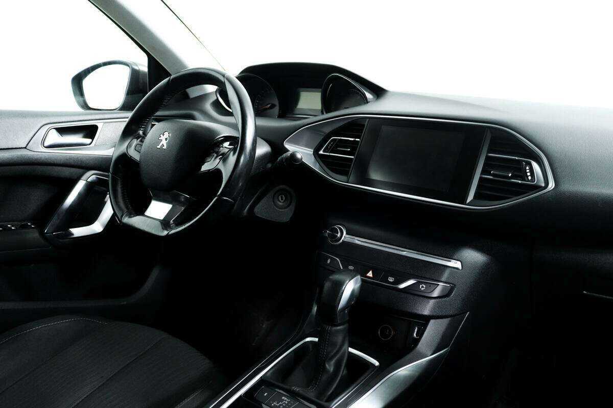 Peugeot 308 2014 года с пробегом. Фото: #8