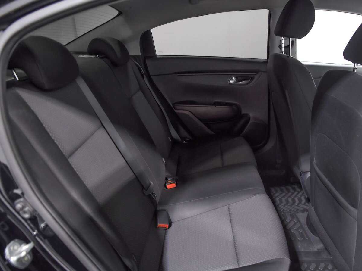 Kia Rio 2021 года с пробегом. Фото: #13