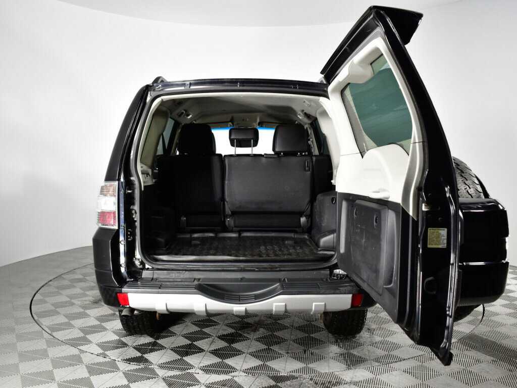 Mitsubishi Pajero 2014 года с пробегом. Фото: #16