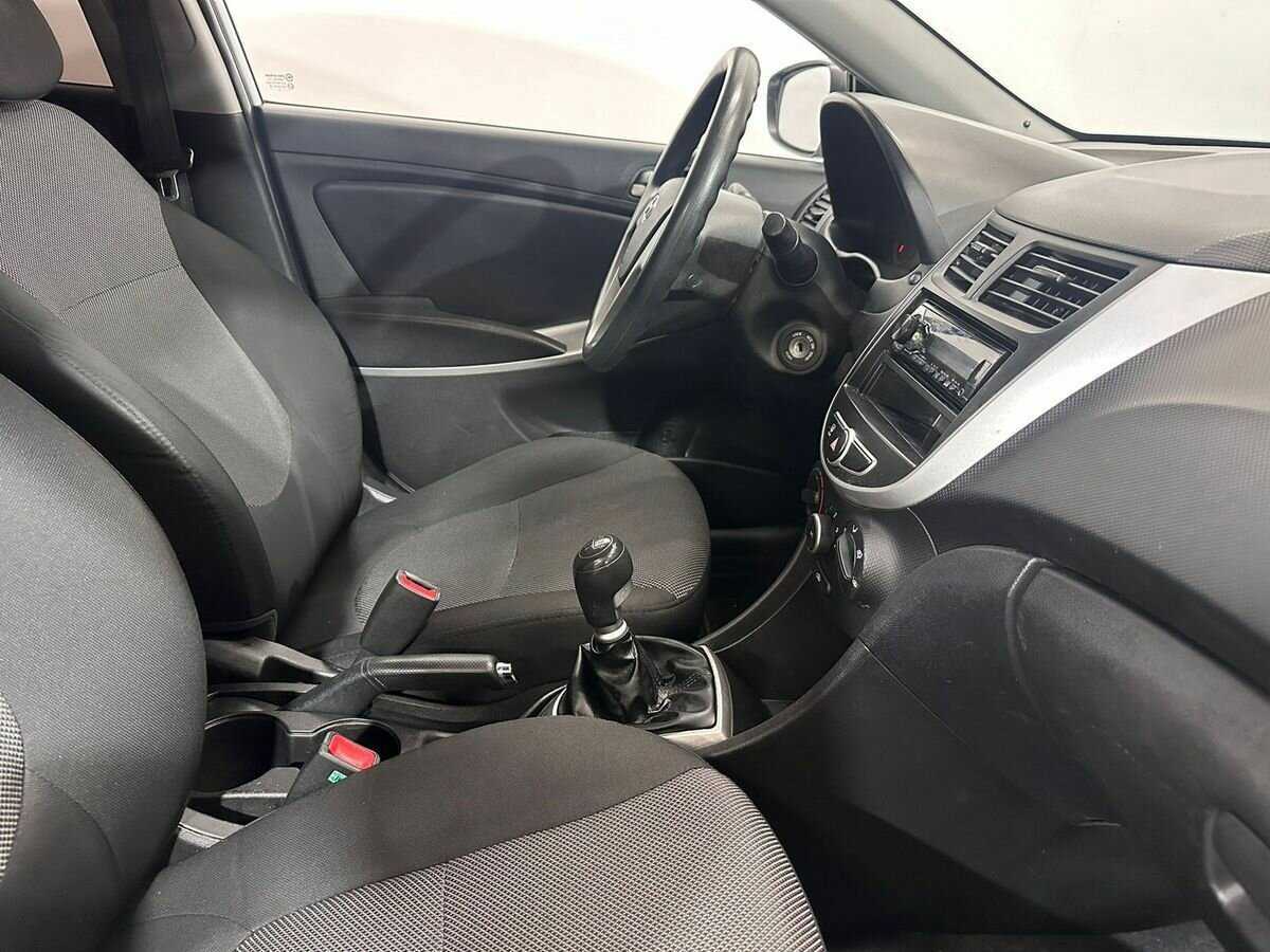 Hyundai Solaris 2014 года с пробегом. Фото: #9